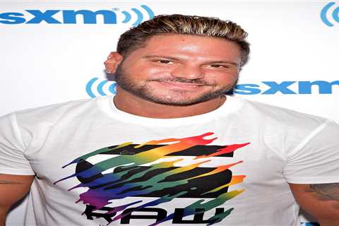 Jersey Shore’s Ronnie Ortiz-Magro appears to SPLIT from fiancé Saffire as she ditches ring &..