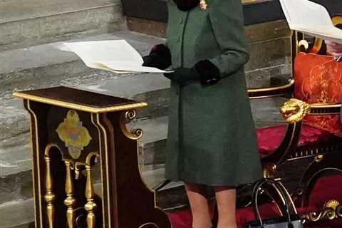 Queen pays touching tribute to Prince Philip with her brooch at Westminster Abbey service