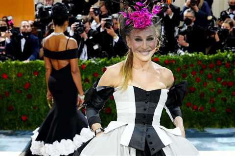 Met Gala 2022: Sarah Jessica Parker Makes Crowd Go WILD