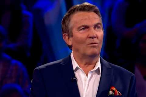 Bradley Walsh begs for blunder to be edited out on Beat The Chasers