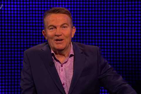 The Chase’s Bradley Walsh mocks contestant as he ‘thrashes’ her with correct answers
