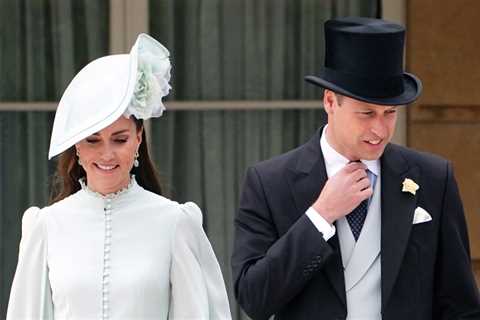 Kate Middleton steals the show with a pretty floral hat at the garden party at Buckingham Palace