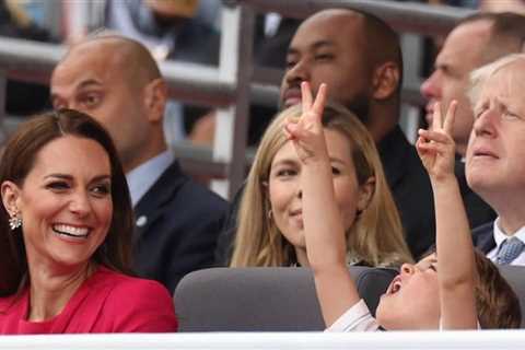 Royal fans are all saying the same thing about Prince Louis’ gesture in front of Boris Johnson at..