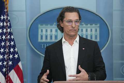 bitchy |  Matthew McConaughey Went to the White House to Speak on Gun Control