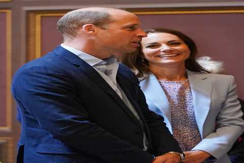 I’m a body language expert & Kate Middleton uses two signature moves with William – it reveals..