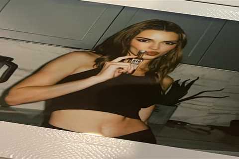 Kendall Jenner shows off her big pout and looks unrecognizable after fans accuse the star of..