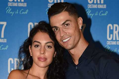 Cristiano Ronaldo & Georgina Rodriguez share first family photo with newborn daughter after..