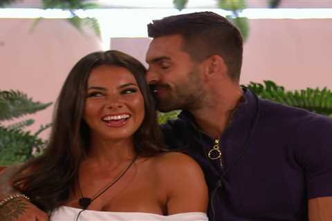 Love Island fans ‘expose’ Adam Collard with three ‘telltale signs’ he’s faking romance with Paige