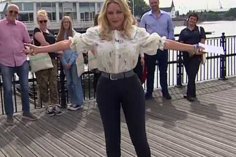 Carol Vorderman looks incredible in skintight trousers as she becomes a This Morning presenter