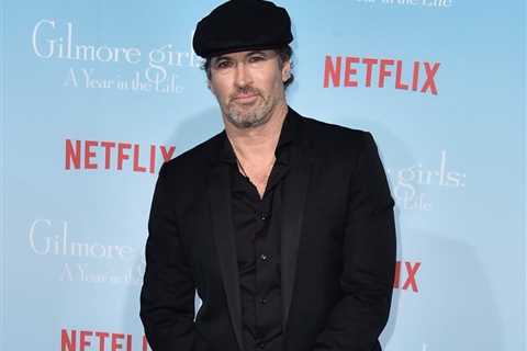 Scott Patterson Tells Podcast Fans Why He Was So Disturbed While Filming An Episode Of ‘Gilmore..