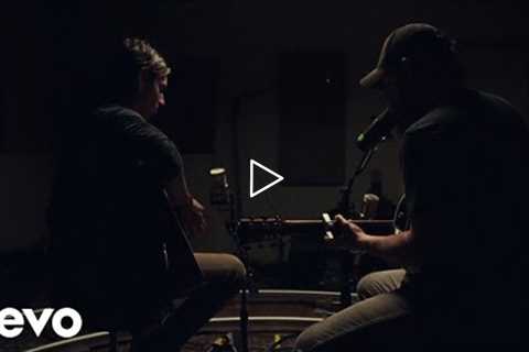 Manchester Orchestra - I Know How To Speak (Acoustic Version / Music Video)