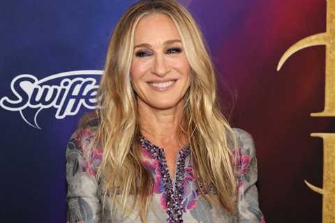 Sarah Jessica Parker Makes Rare Appearance With Her Two Daughters At ‘Hocus Pocus 2’ Premiere