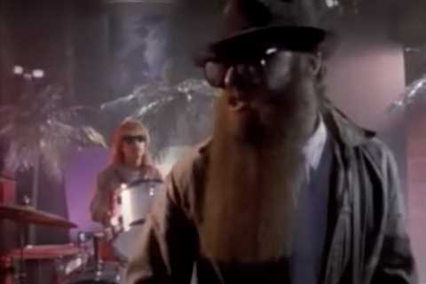 ZZ Top – Sharp Dressed Man (Official Music Video)