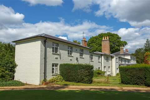 Inside Prince Harry and Meghan Markle’s trendy home Frogmore Cottage including swanky living room..