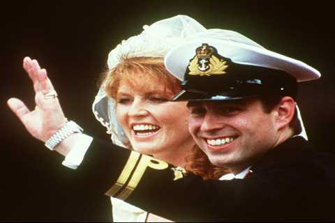 When did Prince Andrew and Sarah Ferguson divorce?