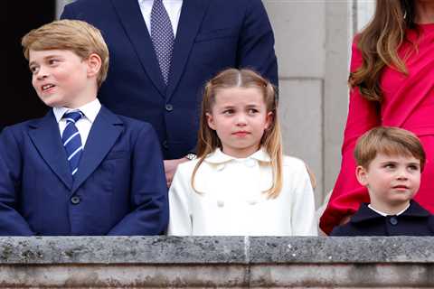 ‘Royal privilege’ rule means Prince George, Charlotte and Louis open their Christmas presents..