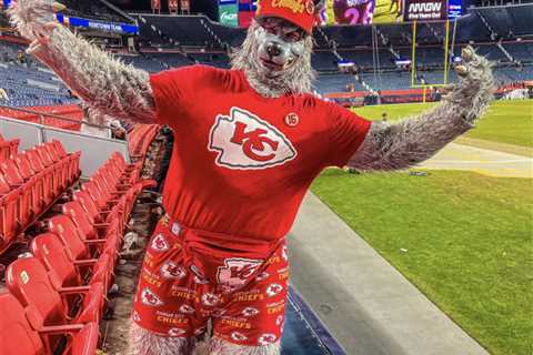 Chiefs superfan arrested for robbing bank – possibly on way to game