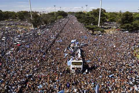 Argentina gets hero’s welcome home as crowds throng for FIFA World Cup champs