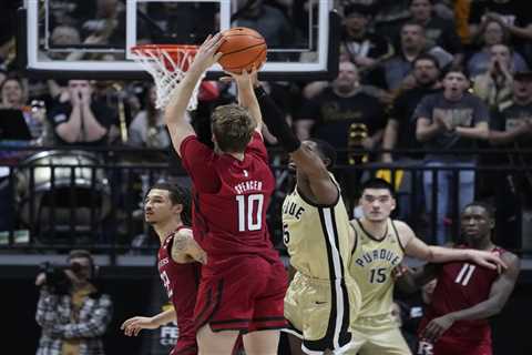 Late 3-pointer lifts Rutgers past No. 1 Purdue for second consecutive year