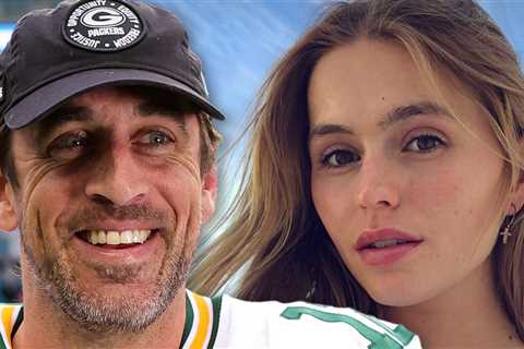 Aaron Rodgers Reportedly Dating Bucks Owner's Daughter, Mallory Edens