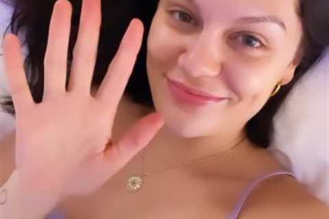 Jessie J takes swipe at fans telling her how she should feel during her pregnancy