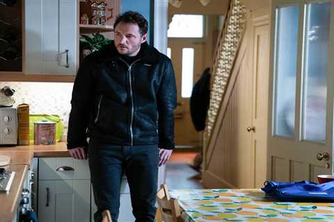 EastEnders spoilers: Martin Fowler takes drastic measures over pregnant daughter Lily Slater