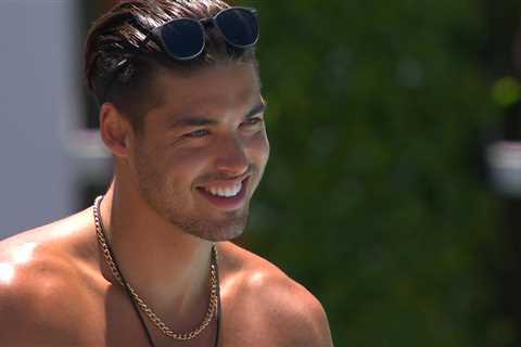 Love Island bombshell Spencer’s friends slam show bosses after he isn’t seen on screen