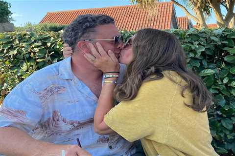 TV Chef looks unrecognisable as he kisses wife – can you tell who it is?