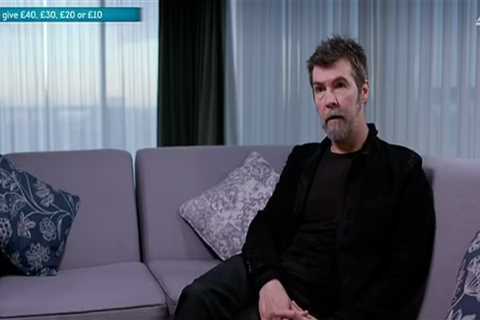 Comedian Rhod Gilbert opens up about cancer diagnosis saying ‘it p***ed me off’