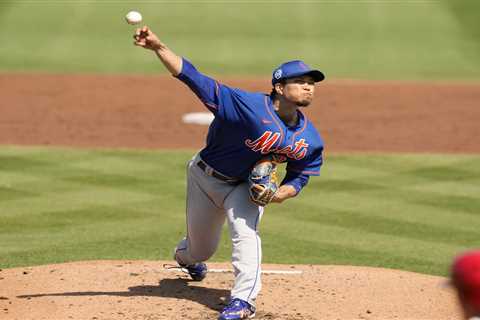 Kodai Senga breaks out ghost pitch in successful Mets spring debut after wild start