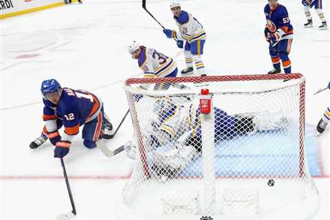 Islanders’ Josh Bailey comes up big despite diminished role