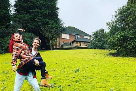 Joe Sugg and Dianne Buswell put their £1.35million Sussex home up for sale amid split rumours