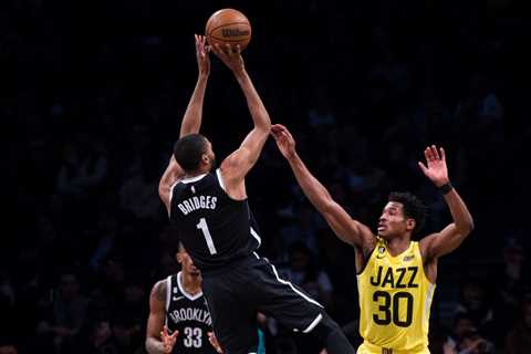 Nets hang on after nearly blowing huge lead to Jazz