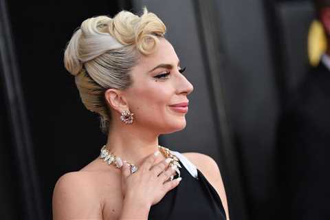 Re-‘Born’: Lady Gaga’s ‘Bloody Mary’ Hits Top 10 on Pop Airplay Chart