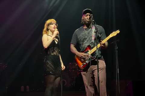 Watch Paramore’s Hayley Williams Cover Bloc Party’s “Blue Light” With Kele Okereke In London