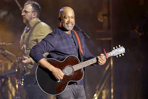 Darius Rucker Channels the ’90s as He ‘Fires’ Up His Latest Single