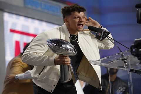 Patrick Mahomes to call ‘Riders up!’ at 2023 Kentucky Derby