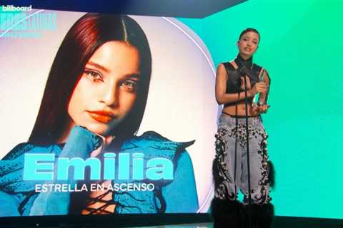 Emilia Mernes Accepts the Rising Star Award | Billboard Mujeres Latinas En La Música
