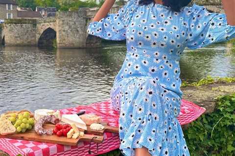 A Place in the Sun’s Jean Johansson ‘looks fab as usual’ and sizzles in jaw-dropping floral dress