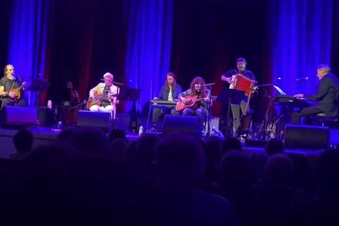 Watch Steve Earle, David Byrne, Kurt Vile, & Terry Allen Play Together At John Henry’s Friends..