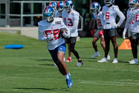 Giants receivers set to bring on speed this year: ‘Bunch of Ferraris’