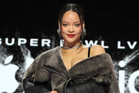 Pregnant Rihanna Jokes Around in ‘Use a Condom’ Tee: ‘This Shirt Is Old’