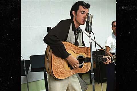 Elvis Presley In 'Walk The Line' 'Memba Him?!