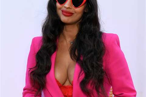 Jameela Jamil Suggests Non-Binary Categories, Rather Than Non-Gendered, at Award Shows