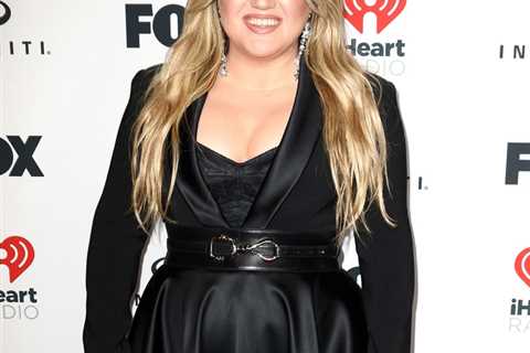 Kelly Clarkson Says Using Anti-Depressants Amid Divorce Was 'Greatest Decision Ever'