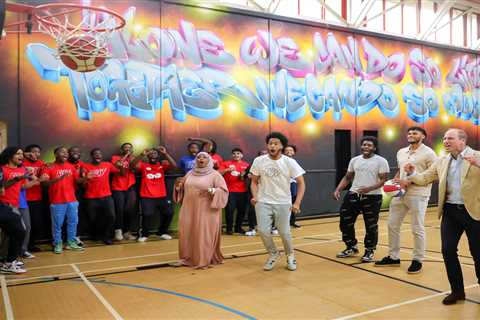 Prince William nets on Sheffield basketball court with Aston Villa’s Tyrone Mings