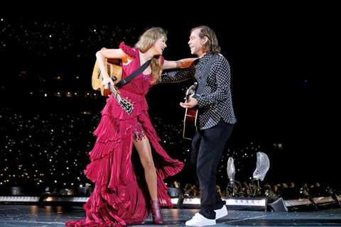 Taylor Swift Shares the Stage With Gracie Abrams, Aaron Dessner During ‘Best Two Nights’..