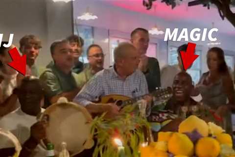 Michael Jordan, Magic Johnson Serenaded At Fancy Restaurant In Italy