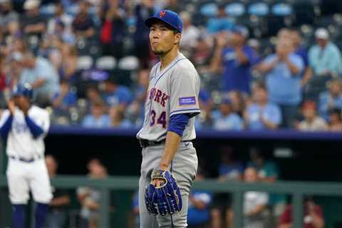 Kodai Senga undone by wet mound in Mets’ listless loss to Royals