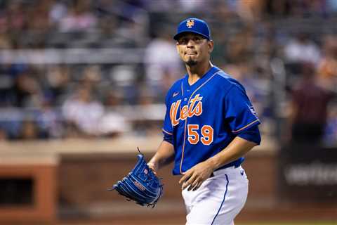 Carlos Carrasco’s Mets season ended by freak dumbbell accident